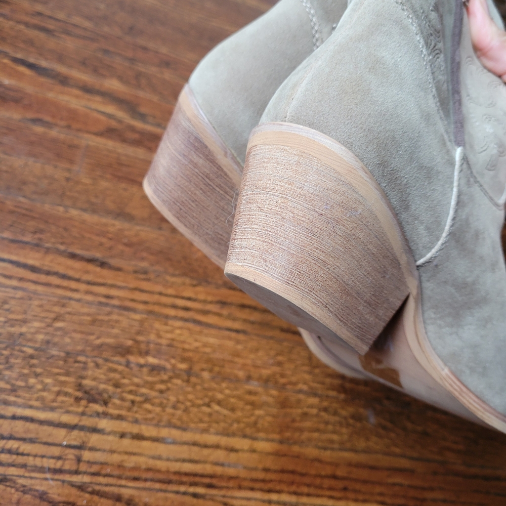 mi.im Claire Taupe suede ankle booties, Block Heel Western Size 6 - Picture 12 of 15